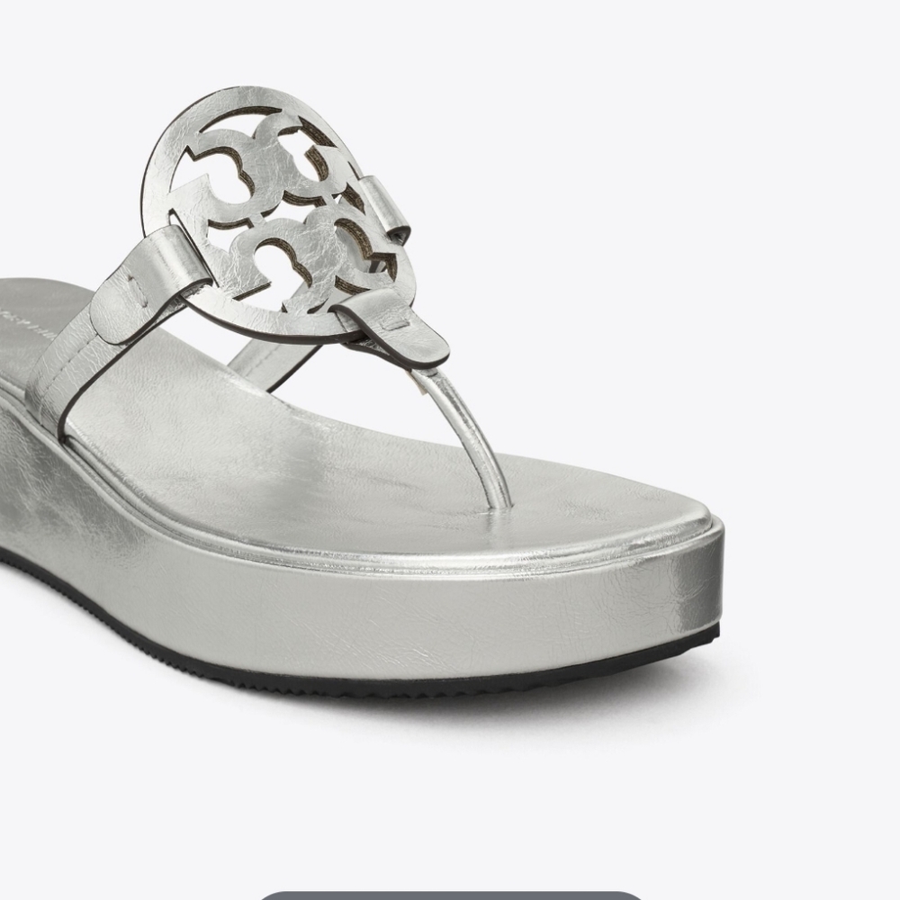 NWT Tory Burch Metallic Silver Sandals - Sold Out Everywhere - Picture 3 of 9